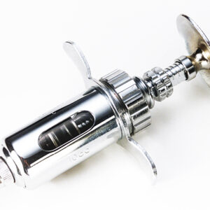 Jeringa de mano, capacidad 10 ml., modelo corto.