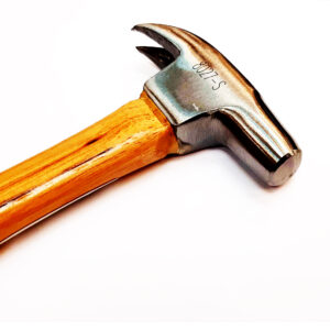 Martillo de herrador, BELLOTA, mango de madera.