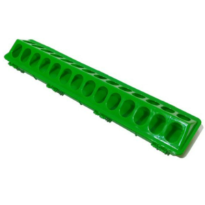 COMEDERO PARA AVES DE PLÁSTICO VERDE LARGO – 50CM.